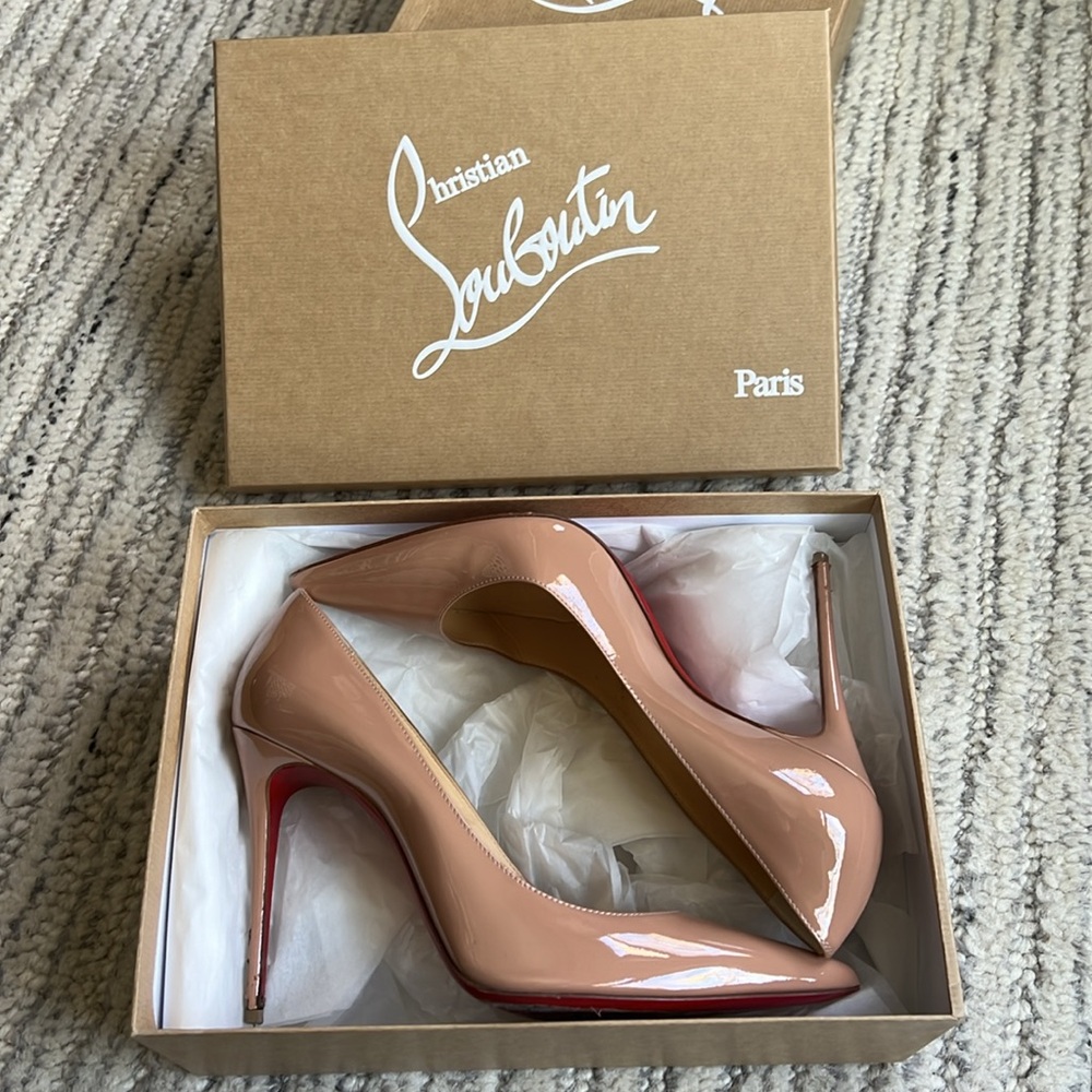Preowned Christian Louboutin with ORIGINAL box, dust bag and receipt) size 39.5